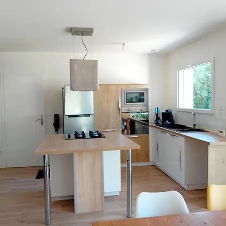 Maison De Vacance A La *