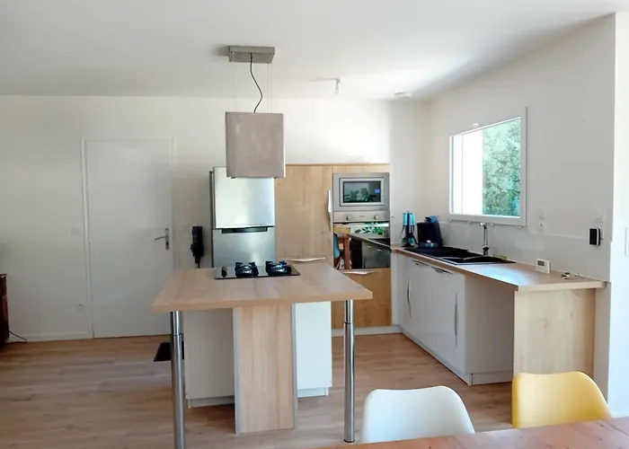 Maison De Vacance A La *